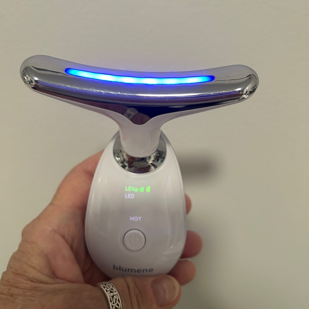 White Face Pro Skincare Tool - Picture 5 of 5